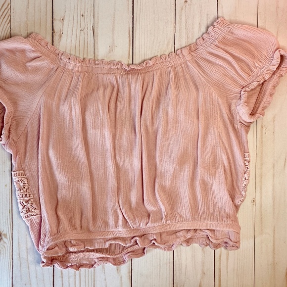 Pink Ruffled Crop Top✨ - Picture 9 of 9